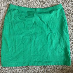 green skirt 💚 