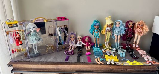 Rainbow High and Shadow High Huge Lot of Dolls/Clothes/Accessories/Closet