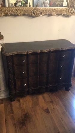 Nice  3 dresser