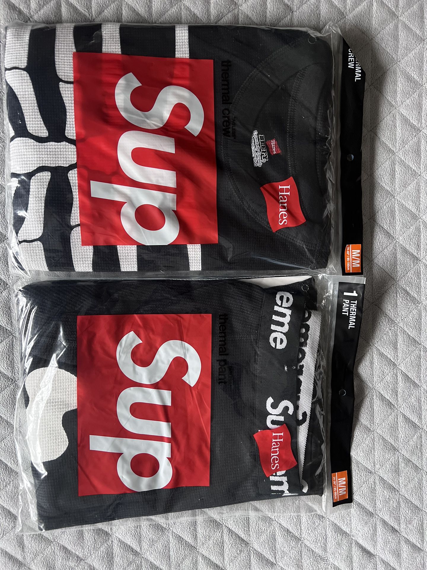 Supreme Thermals Top and Bottom Sz Med $80 