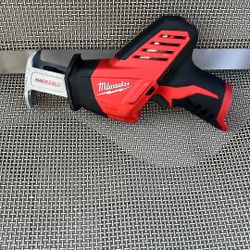 Milwaukee Hacksaw 12v. Used.