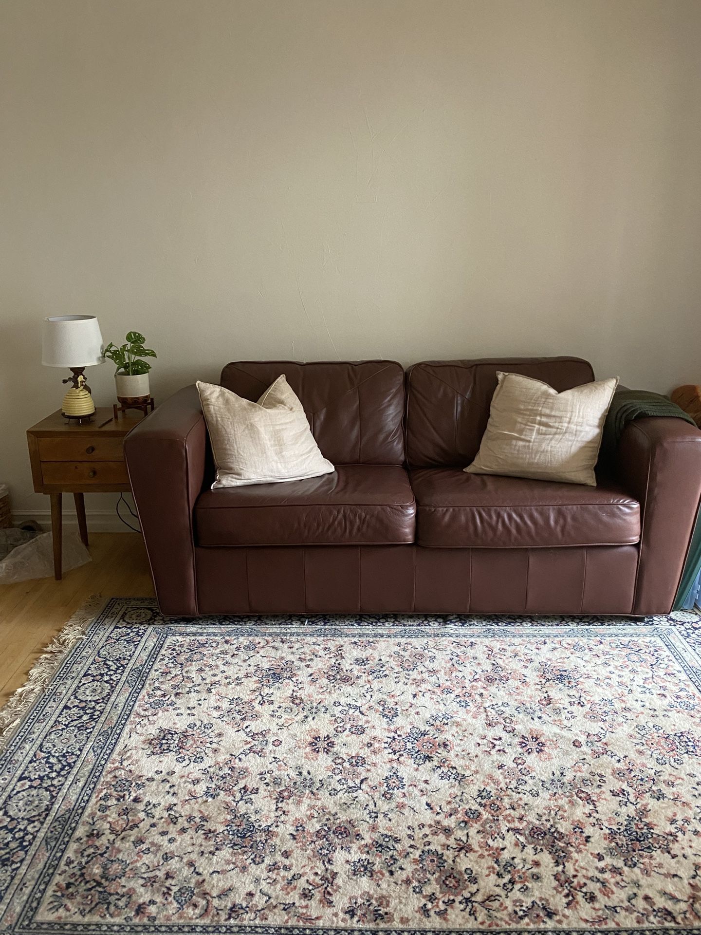 6.5 Ft Brown Pullout Couch