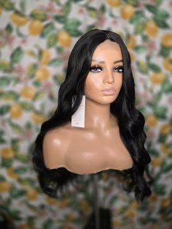 24 "wavy synthetic hair wig black  middle part lace