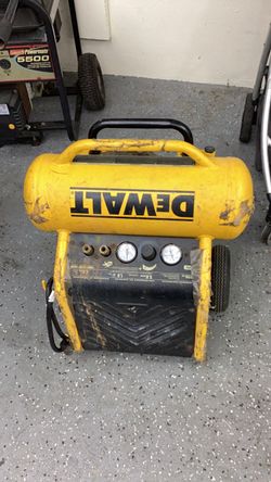DEWALT Portable Air Compressor