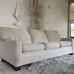 Incredibly Comfortable Thomasville From Living Spaces