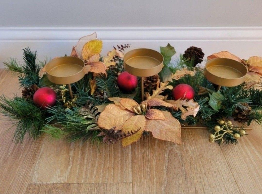 π Holiday Centerpiece