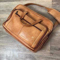 Leather Messenger Bag 