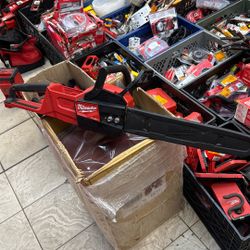 Milwaukee M18 Fuel Chainsaw 16 Inch Tool Only