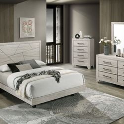 4 Pc Queen Bedroom Set On Sale !!