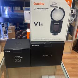 Fujifilm XS10 With 23mm F1.4 WR And On Camera Flash 