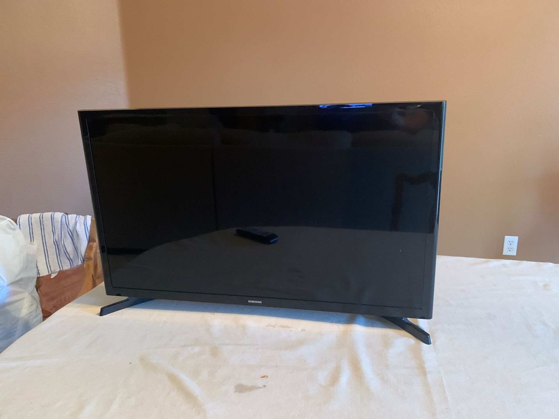 Samsung 32 inch TV