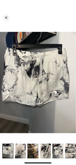 The North Face Women’s Mountain Print Shorts