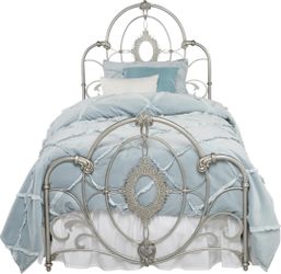 Disney Princess Enchanted Kingdom Twin Iron Panel Bed + Like-New Zinus 6 Inch Twin Green Tea Memory Foam Mattress