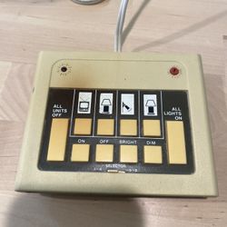 Vintage Radio Shack Plug 'n Power Remote Control Center, model 61-2677B