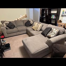 Large Couch Like New W/Decorative Pillows
