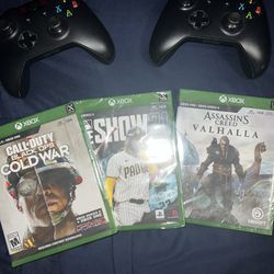 Xbox Games BUDNLE (3 Month Game Pass, 2 Controllers And Headset)