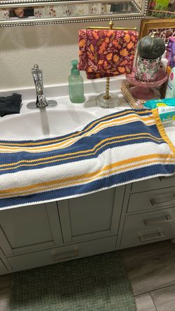 3 striped towels