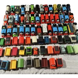 Thomas And Friends Trackmaster Lot Of 42 Trains 35 Train Cars. 77 In Total 