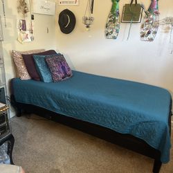 Adjustable Twin XL Bed With Mattress
