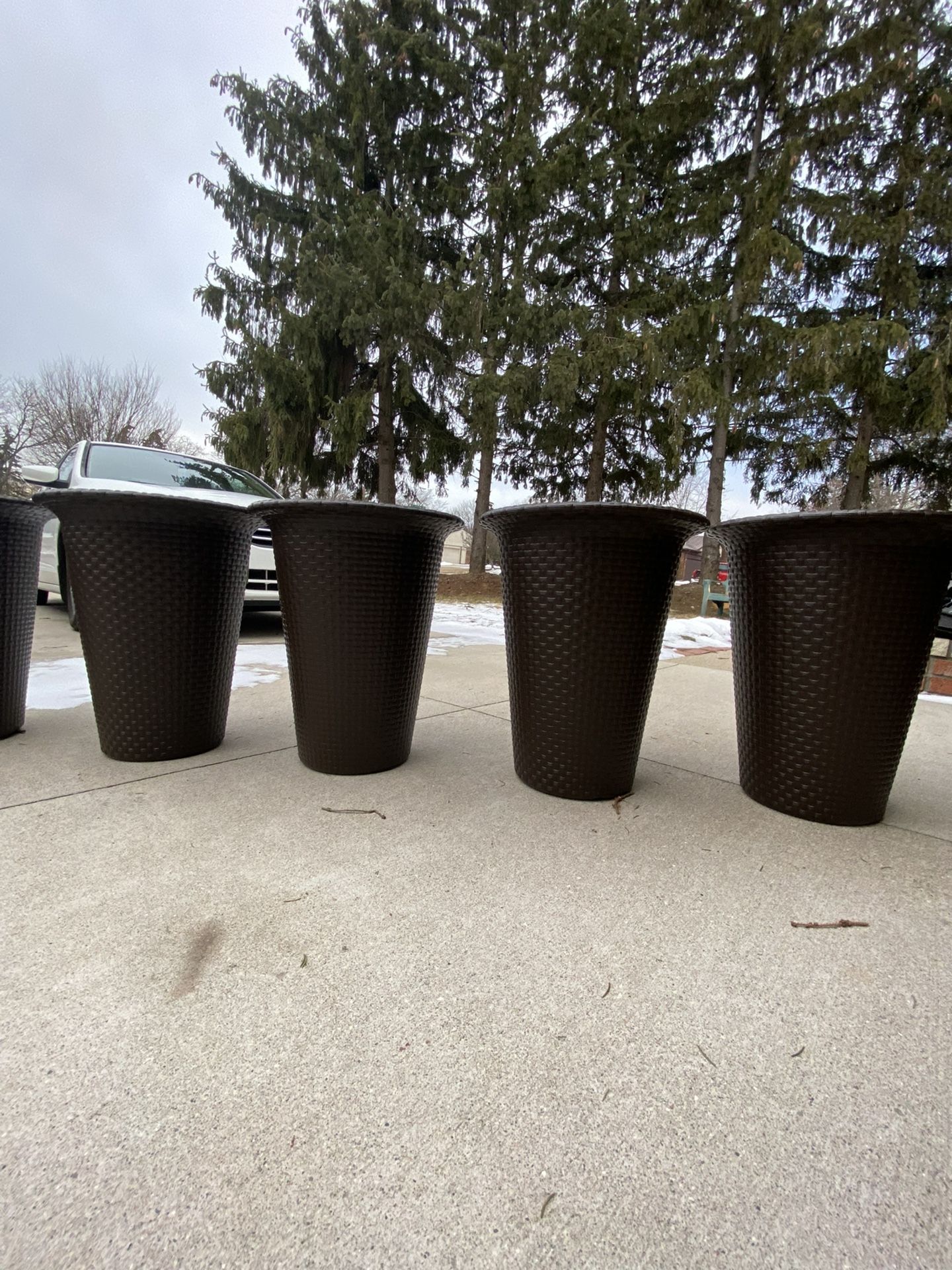 Very Nice 4 Pots For Flowers For All