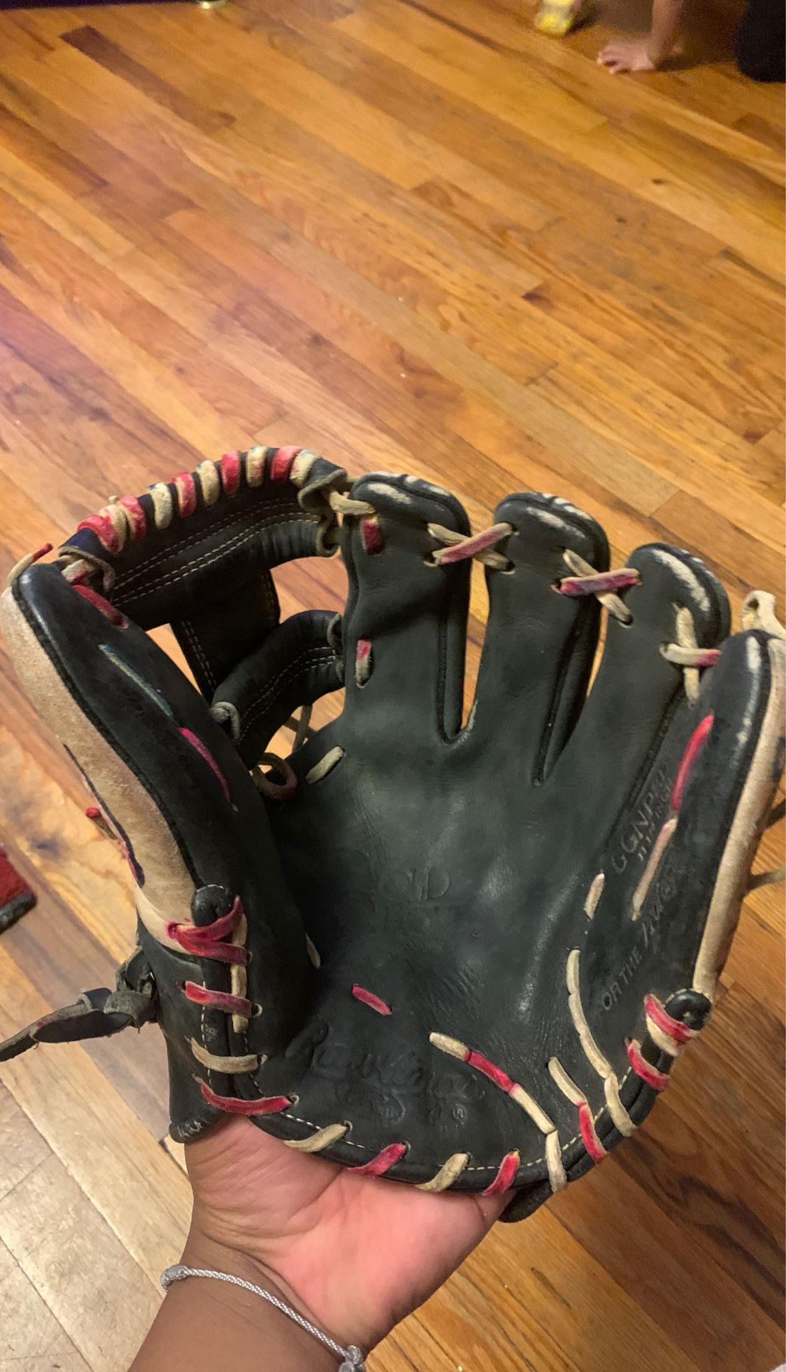 Rawlings baseball glove