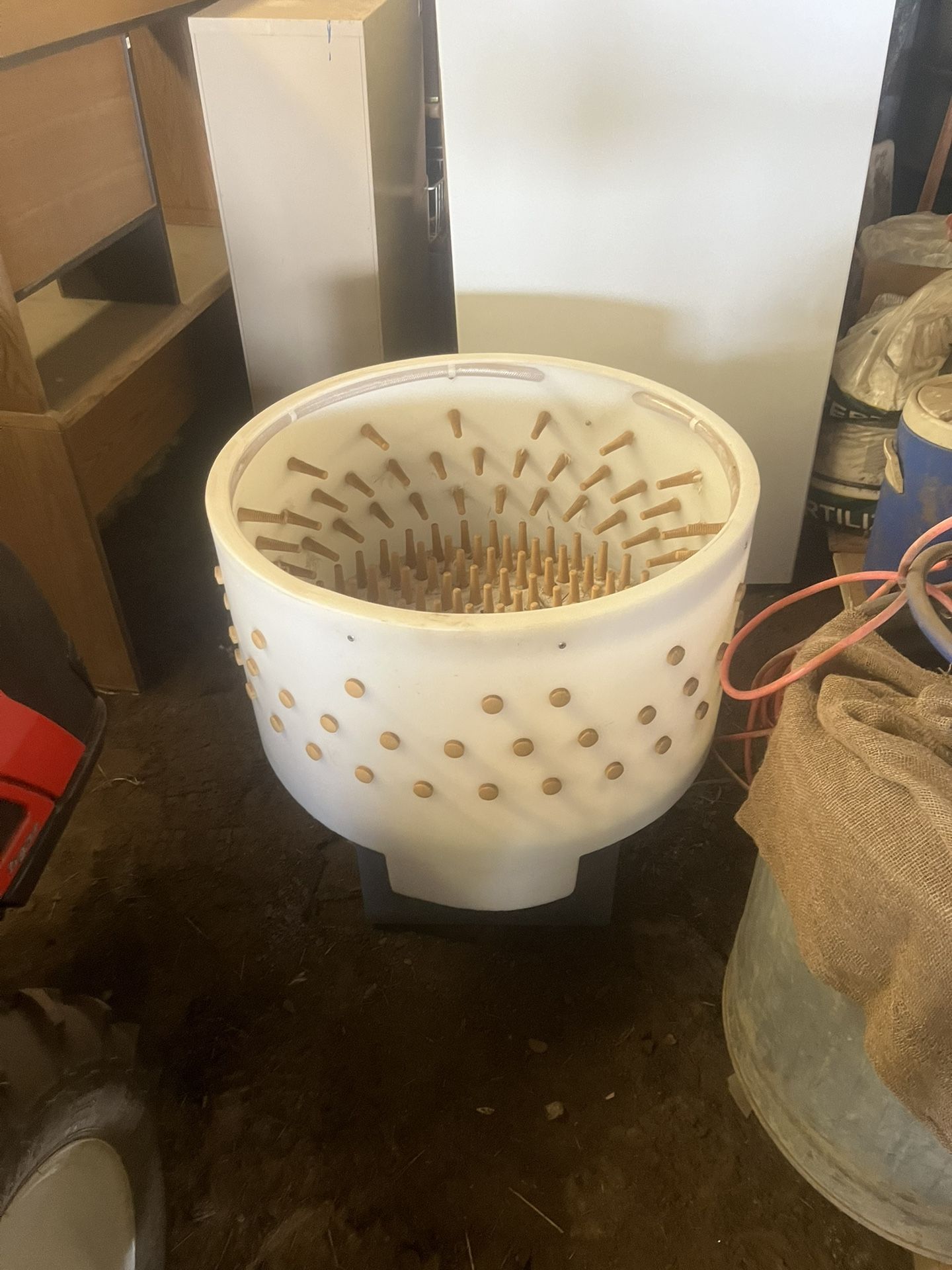 Feather man Pro-XL Chicken Plucker -used
