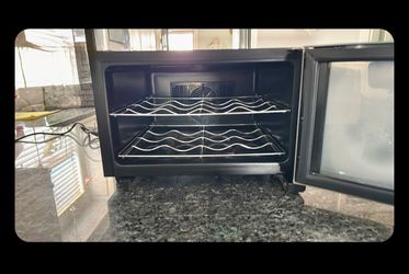 Wine Cooler-Frigidaire FWC084HM compact, freestanding