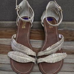 Women's sandals, size 8 1/2