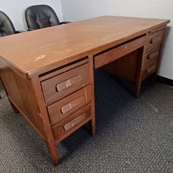 OFFICE DESK AND LEATHER CHAIRS