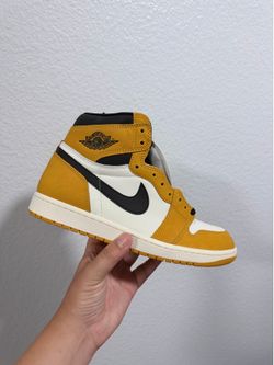 Jordan retro 1 high yellow