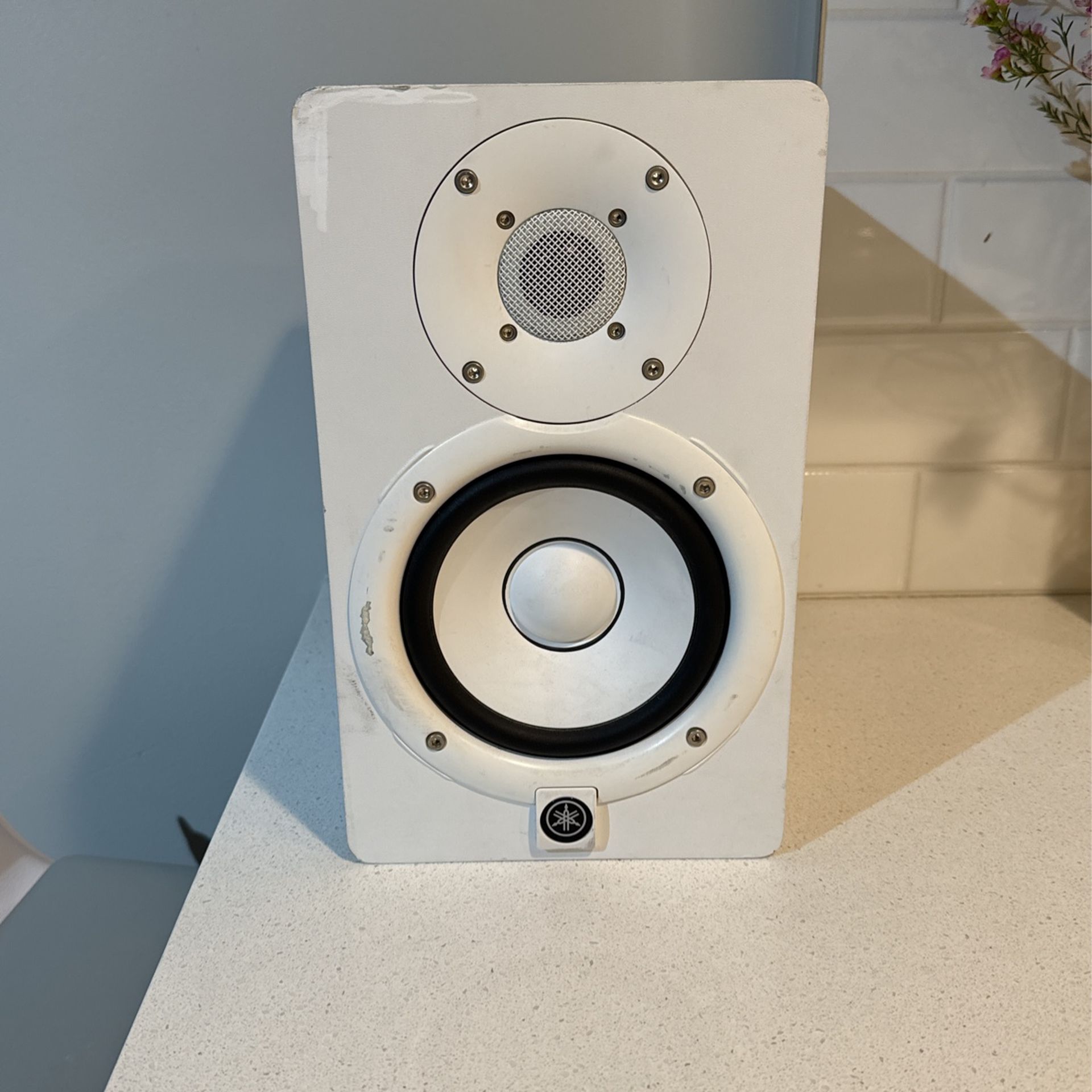 Yamaha HS5 Studio Monitor (only one)