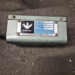 Ideal Industries 13-011 Vintage Benchtop Demagnetizer, 115v, 50/60cy, Tool Shop Garage Tools Tooling Display 