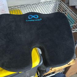 Sitting Cushion Like New
