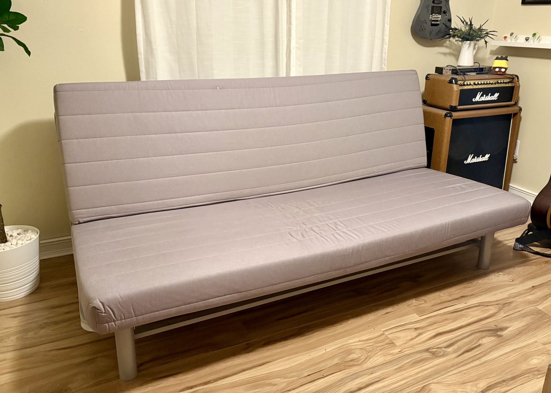 Futon/sleeper Sofa