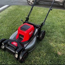 MILWAUKEE LAWN MOWER  SELF PROPELLED  M18 FUEL Brushless Cordless 21 in. Walk Behind  No bag  No Batteries (ONLY TOOL).  NEW IN BOX 