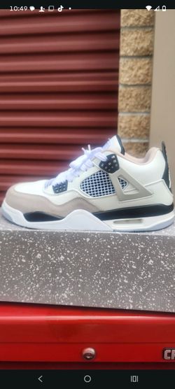 Retro 4 white & black  from size 4 men to size 8,5