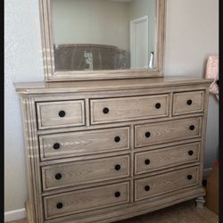 Queen Size Bedroom Set For Sale