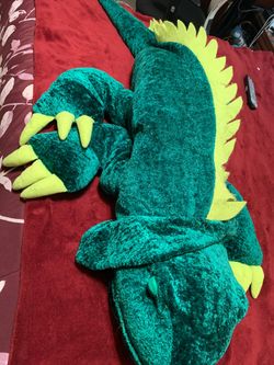 4 1/2 foot iguana stuffed animal