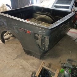 2022 f150  stx truck bed