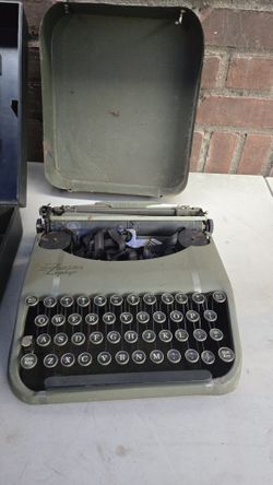 Typewriter 