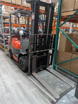 Toyota forklift 5000 ibs capacity