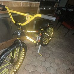 2 Se Blocks Flyer 26”