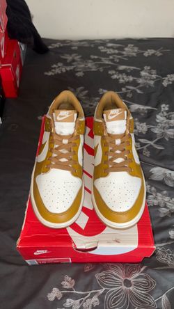 Retro Low “Pale Ivory Wheat” Dunks. [M10.0]