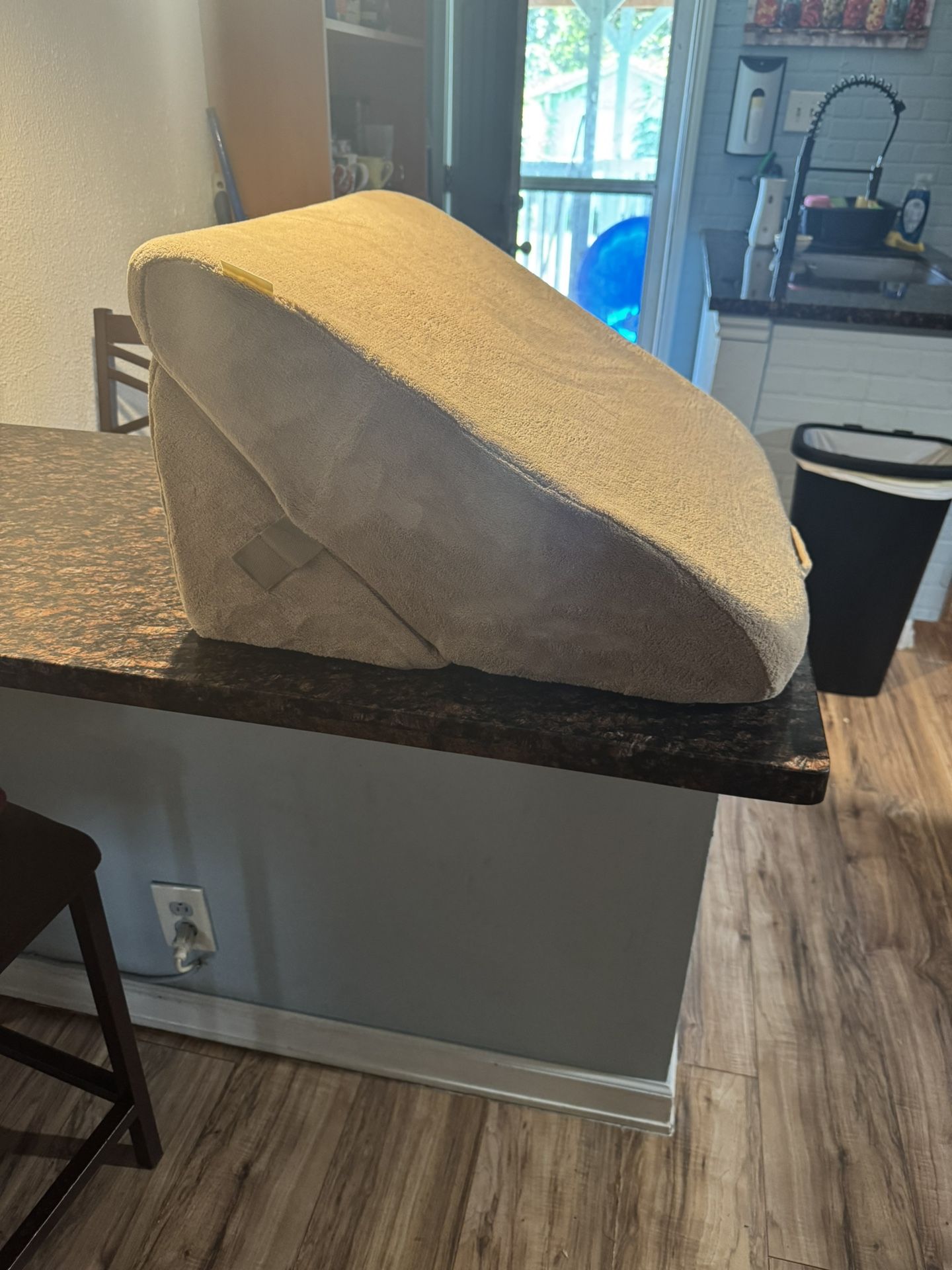 Leg Rest Prop Up Pillow