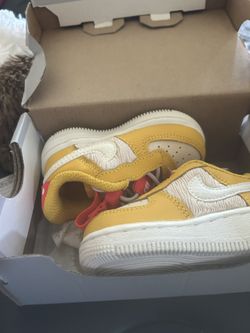 Zapatos Nike Size 3c De Niño Casi Nuevos $20