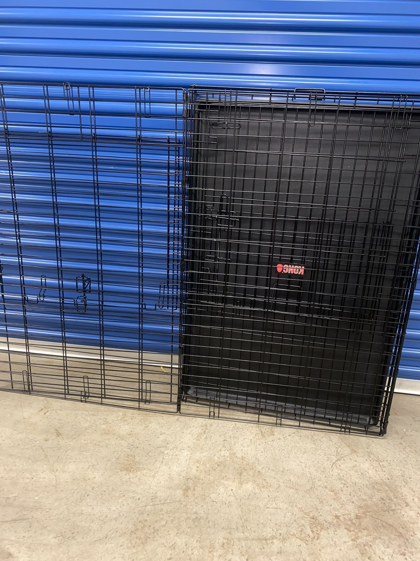 KONG Ultra-Strong Double Door Wire Dog Crate with Divider Panel