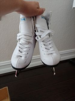 Decathlon Figure Skates