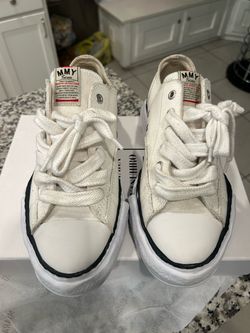 Off White Maison Miharas