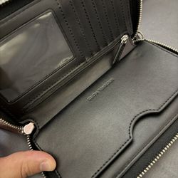 Micheal Kors Continental Wallet 