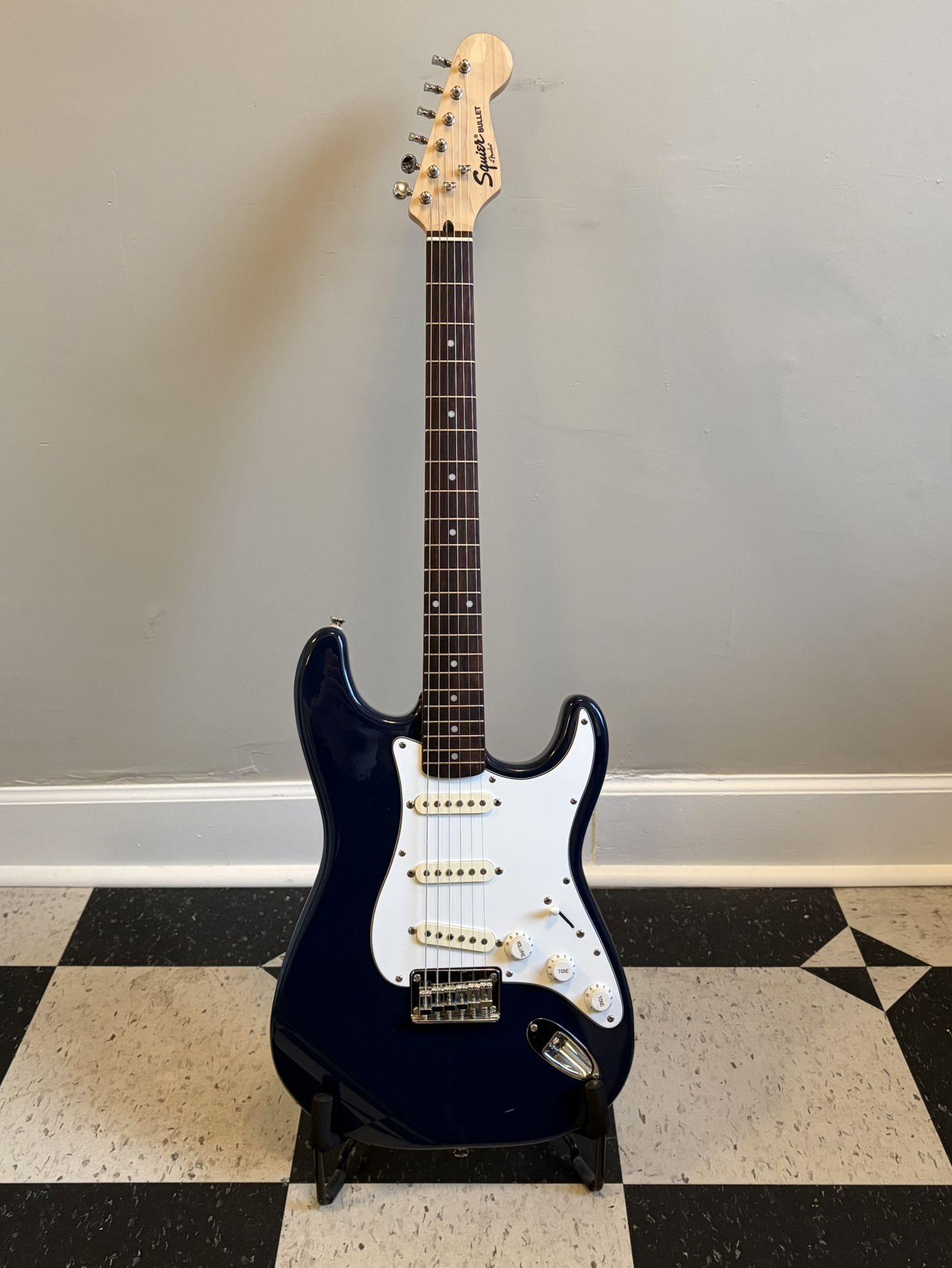 SQUIER BULLET STRATOCASTER